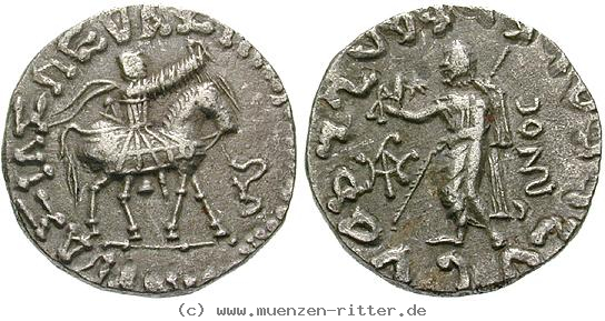 Klicken Sie auf das Bild um es auf Ihrem Rechner zu speichern baktrien-und-indien-azes-ii-tetradrachme/egri6358.jpg
