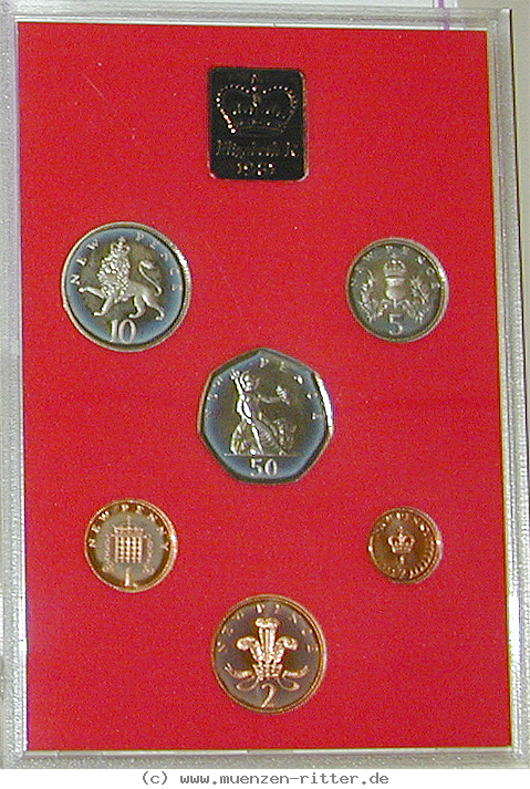 Klicken Sie auf das Bild um es auf Ihrem Rechner zu speichern grossbritannien-elizabeth-ii-kursmuenzensatz/16376.jpg