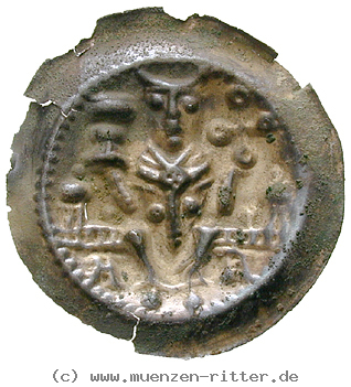Klicken Sie auf das Bild um es auf Ihrem Rechner zu speichern hildesheim-bistum-konrad-ii-brakteat/14228.jpg