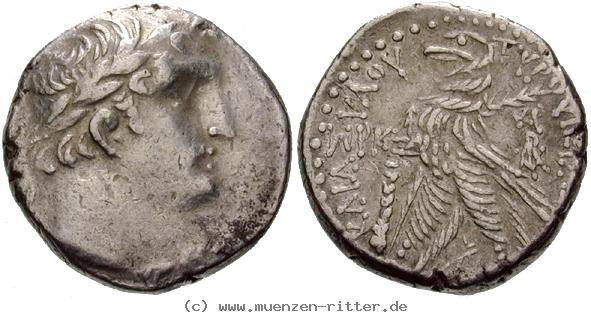 Klicken Sie auf das Bild um es auf Ihrem Rechner zu speichern judaea--herodianer-herodes-archelaos-schekel/egri6736.jpg