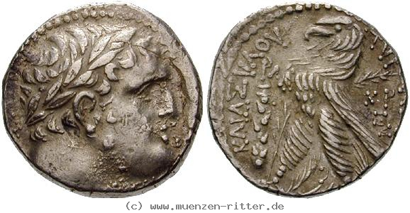Klicken Sie auf das Bild um es auf Ihrem Rechner zu speichern judaea--herodianer-herodes-archelaos-schekel/egri6759.jpg