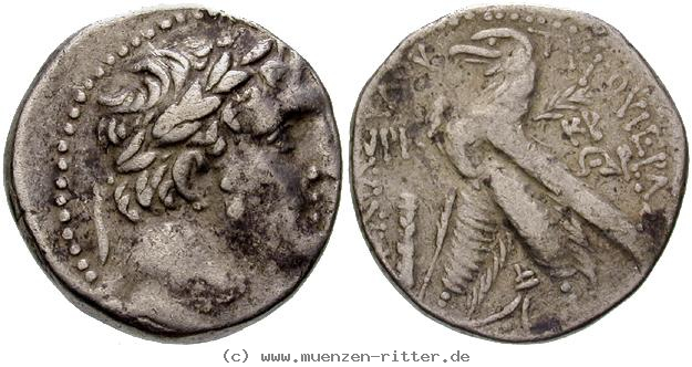 Klicken Sie auf das Bild um es auf Ihrem Rechner zu speichern judaea--herodianer-herodes-der-grosse-schekel/egri6714.jpg