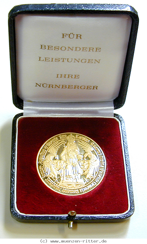 Klicken Sie auf das Bild um es auf Ihrem Rechner zu speichern nuernberg-stadt-goldmedaille/18604.jpg