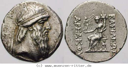 Klicken Sie auf das Bild um es auf Ihrem Rechner zu speichern parthien-interregnum-tetradrachme/egri8462.jpg