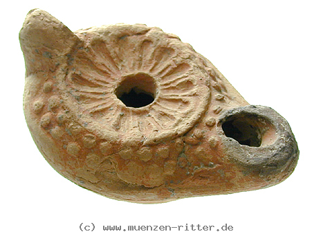 Klicken Sie auf das Bild um es auf Ihrem Rechner zu speichern rom-oellampe/17707.jpg