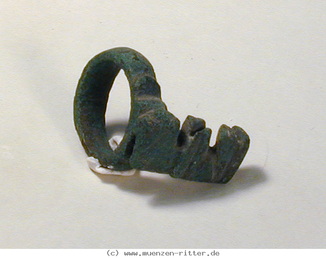 Klicken Sie auf das Bild um es auf Ihrem Rechner zu speichern rom-ringschluessel/12277.jpg