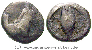 Klicken Sie auf das Bild um es auf Ihrem Rechner zu speichern thessalien-triobol/egri7146.jpg