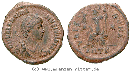 Klicken Sie auf das Bild um es auf Ihrem Rechner zu speichern valentinianus-ii-bronze/11352.jpg