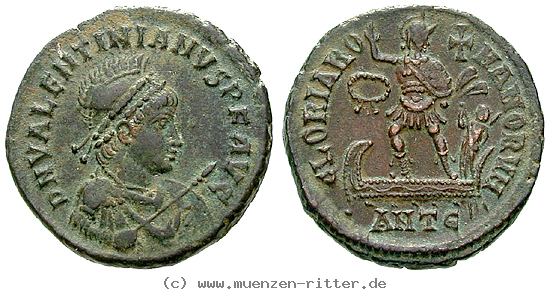 Klicken Sie auf das Bild um es auf Ihrem Rechner zu speichern valentinianus-ii-bronze/23896.jpg